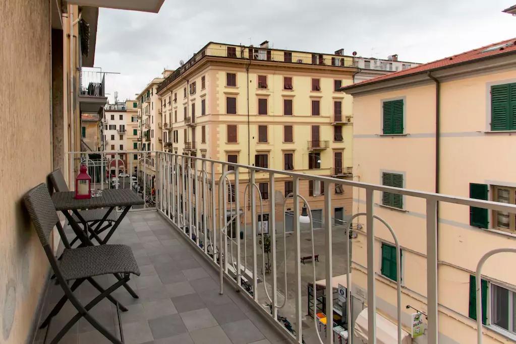 Via Colombo Holiday Rooms La Spezia Exterior foto